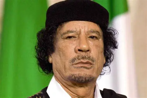 Kadhafi : L'ascension, le règne et la chute d'un dirigeant libyen