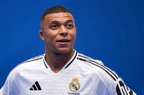 Kylian Mbappé: Wschodząca Gwiazda Światowego Futbolu – Aktualności, Transfery i Sukcesy