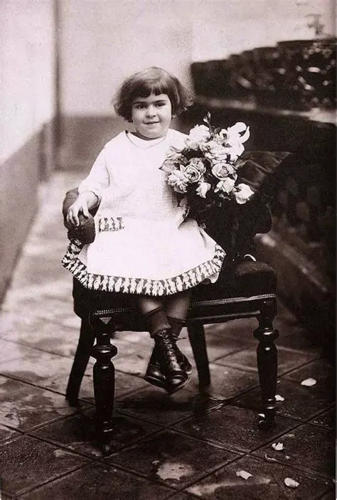 La Infancia de Frida Kahlo