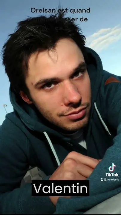 Orelsan et les Femmes : Une Analyse Approfondie de ses Textes et de l'Évolution de ses Relations