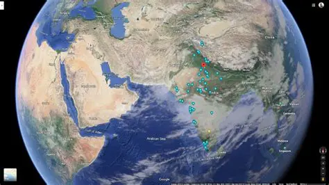 View maps and satellite terrain